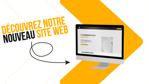 Écran avec design moderne, texte “Découvrez notre nouveau site web” sur fond jaune et flèche graphique, site Yescom à Pontivy