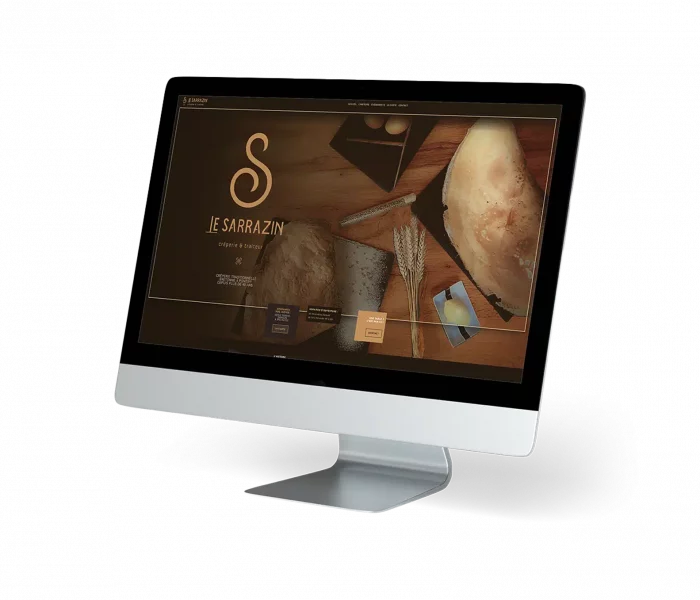 Mockup du site web de la crêperie Le Sarrazin affiché sur un iMac, réalisé par Yescom.